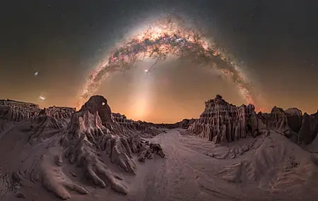 Free download Landscape Milky Way Night Sky Nature Photography 4K Wallpaper, Wallpaper(s) website provided.