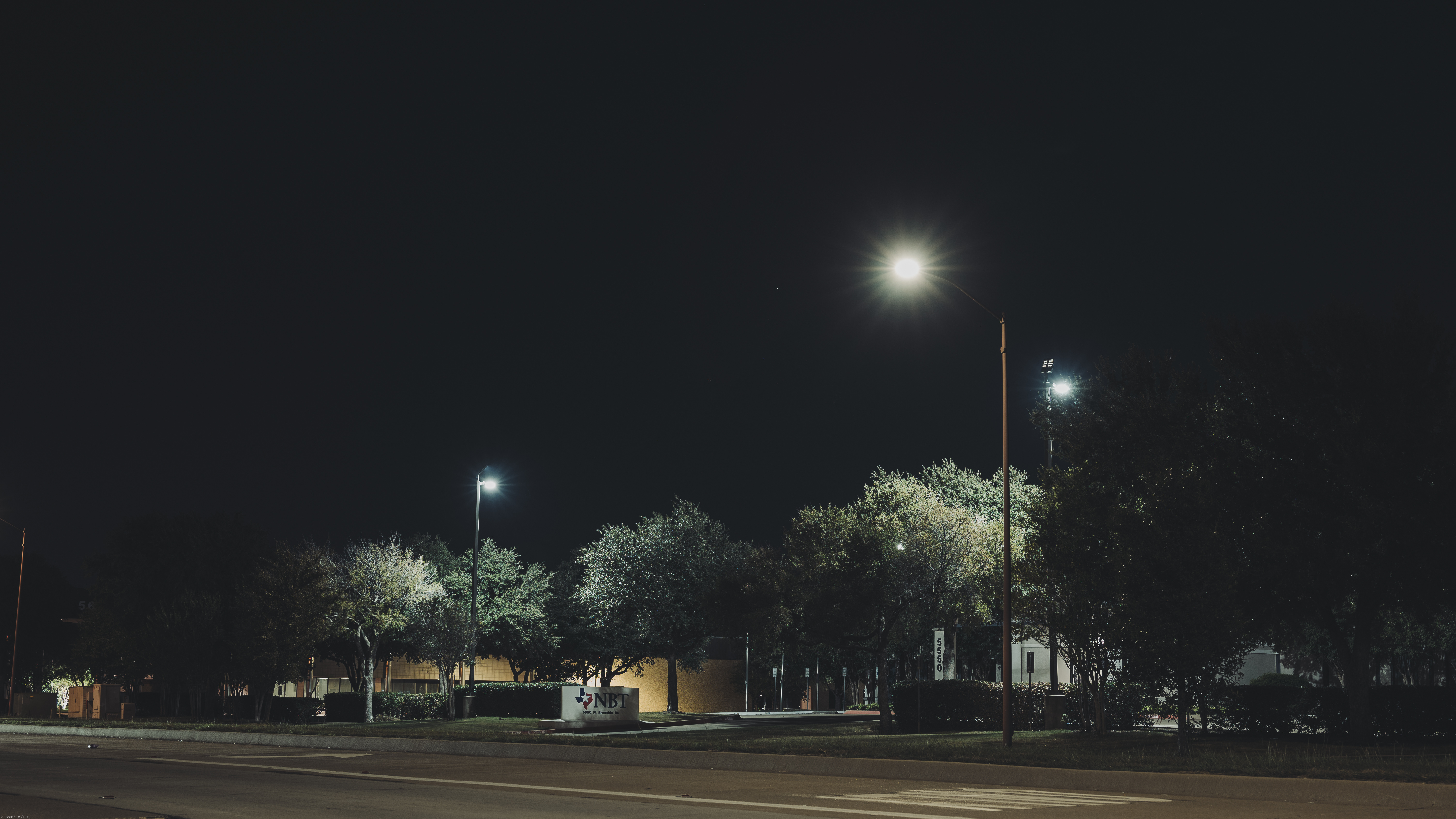 Free download city street lights trees outdoor modern night dark 4K wallpaper, Wallpaper(s)