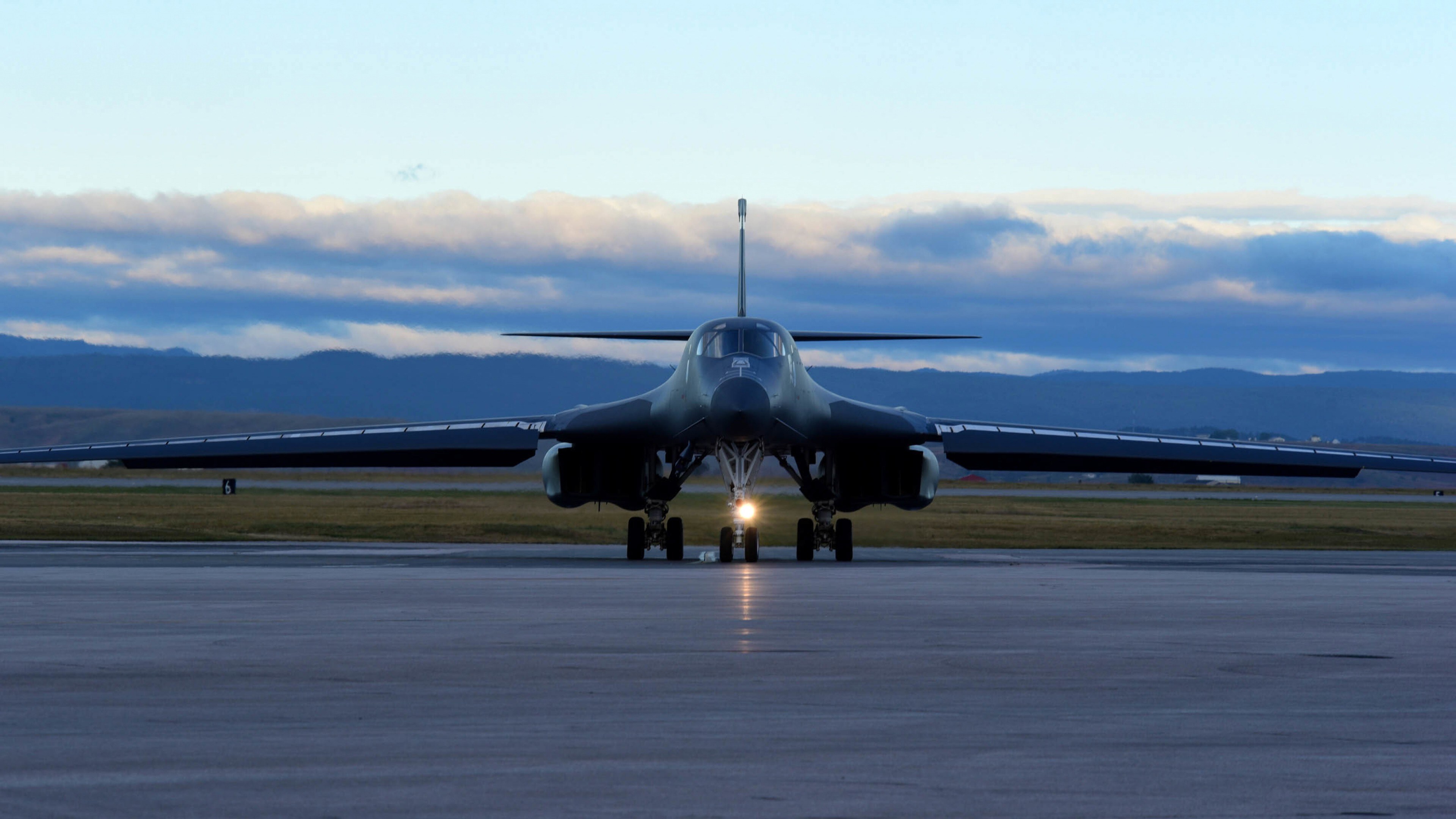 Free download Military aircraft Aircraft Dual monitor Multi-monitor Computer wallpaper 4K wallpaper, Wallpaper(s) website provided.