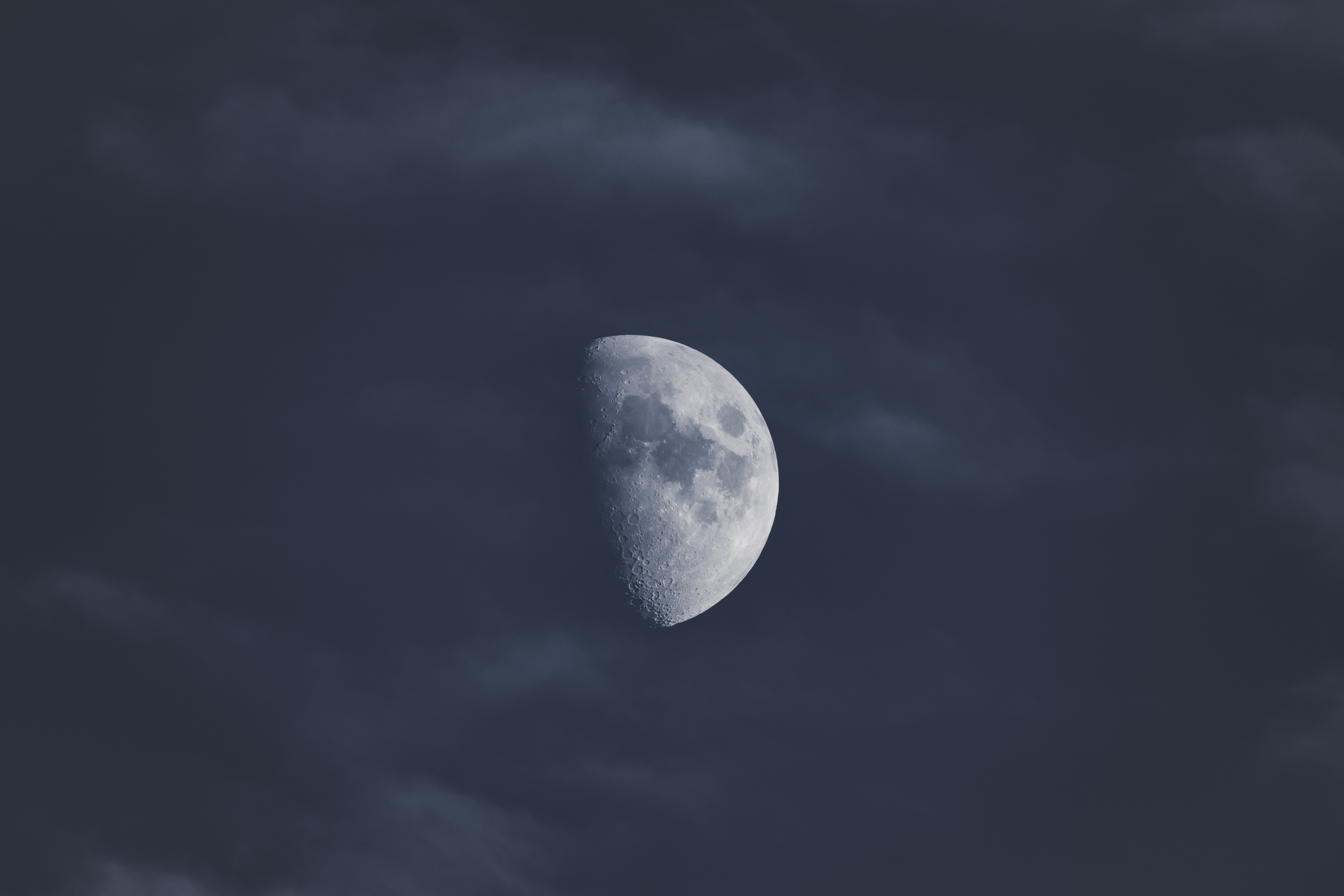 Free download Moon Sky Minimalism Cloud Blue Computer Wallpaper 4K Wallpaper, Wallpaper(s) website provided.