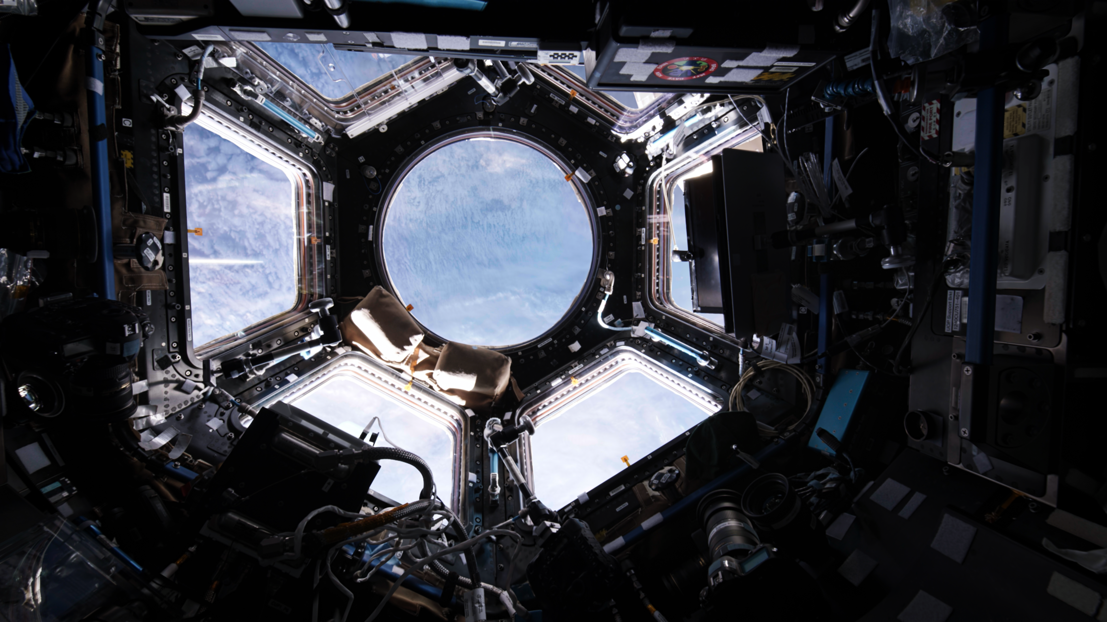 Free download Planet Movie Stills Space Station Space Planet Earth 4K Wallpaper, Wallpaper(s)