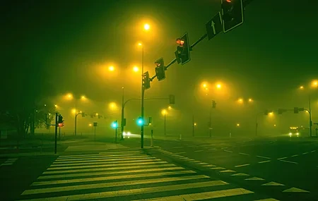 Free download Photography Low Light Night Environment Fog Light Crossroad City Traffic Light Car Bus Dark 4K Wallpaper, Wallpaper(s) website provided.
