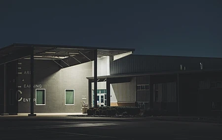 Free download Photography City Architecture Night Modern Silence 4K Wallpaper, Wallpaper(s) website provided.