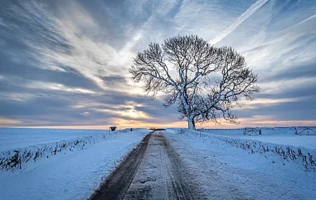 Free download Nature Landscape Sky Winter Cold Ice Snow Road Outdoor 4K Wallpaper, Wallpaper(s) website provided.