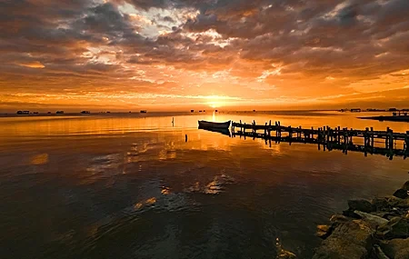Free download Nature Landscape Sunset Pier Silhouette Waterscape 4K Wallpaper, Wallpaper(s) website provided.