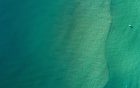 Free download sea boat water beach nature green drone photo minimalism 4K wallpaper, Wallpaper(s) website provided.