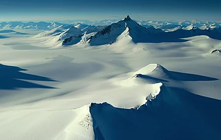 Free download Mountain top snow peak snow cold white mountain range 4K wallpaper, Wallpaper(s) website provided.