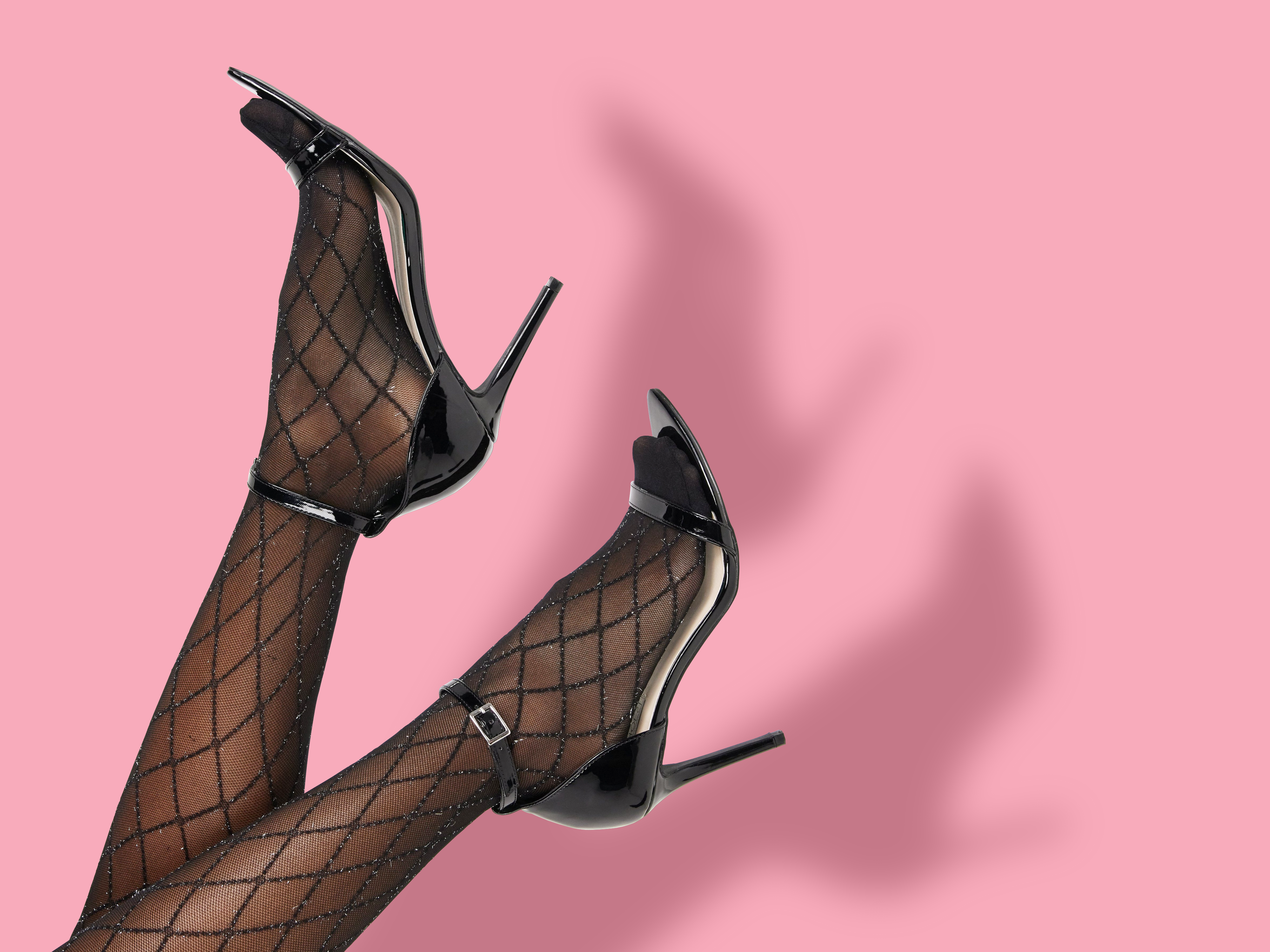 Free download Feet nylon sandals high heels pantyhose high heels shadow fishing net 4K wallpaper, Wallpaper(s) website provided.