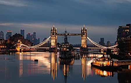 Free download landscape clouds sunset water river buildings lights cityscape skyline skyscrapers battleship tower bridge 4K wallpaper, Wallpaper & 7wallpaper