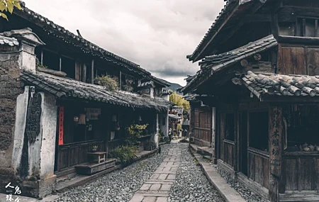 Free download Town Street Art Alley 8K Wallpaper, Wallpaper & 7wallpaper