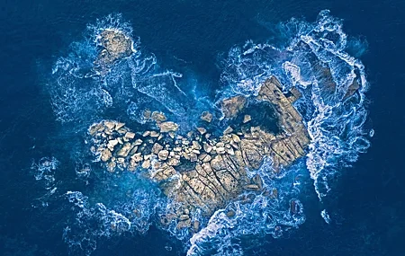 Free download Rocks, waves, love, sea, heart, bird's eye view, computer wallpaper, 4K wallpaper, Wallpaper & 7wallpaper