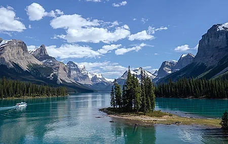 Free download Landscape Nature Mountains Snow Mountains Pine Forest Island Lake Cloud Boat Park Computer Wallpaper 4K Wallpaper, Wallpaper(s) website provided.