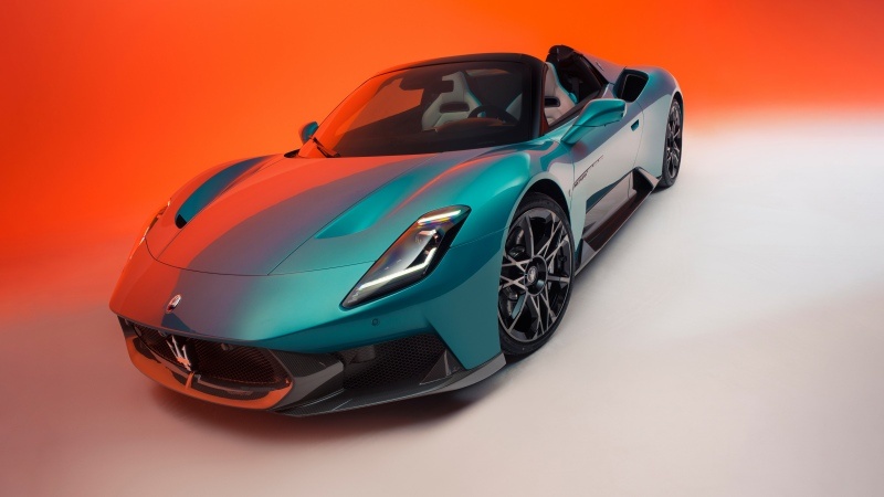 Free download Maserati MCPURA Cielo Supercar 5K Gradient background, Wallpaper(s) website provided.