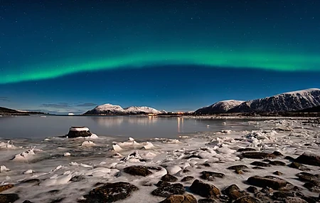 Free download Aurora Winter Sky Ice Ocean Coast Nature Computer Wallpaper 4K Wallpaper, Wallpaper(s) website provided.