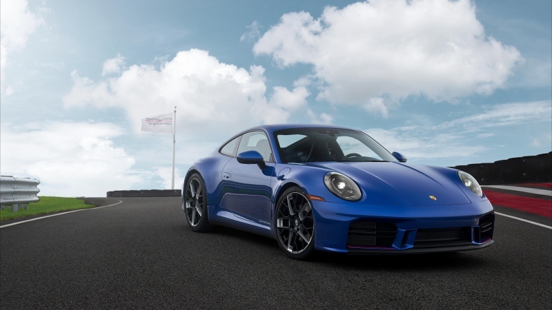 Free download Porsche 911 Carrera 2026 Race track 5K, Wallpaper(s)